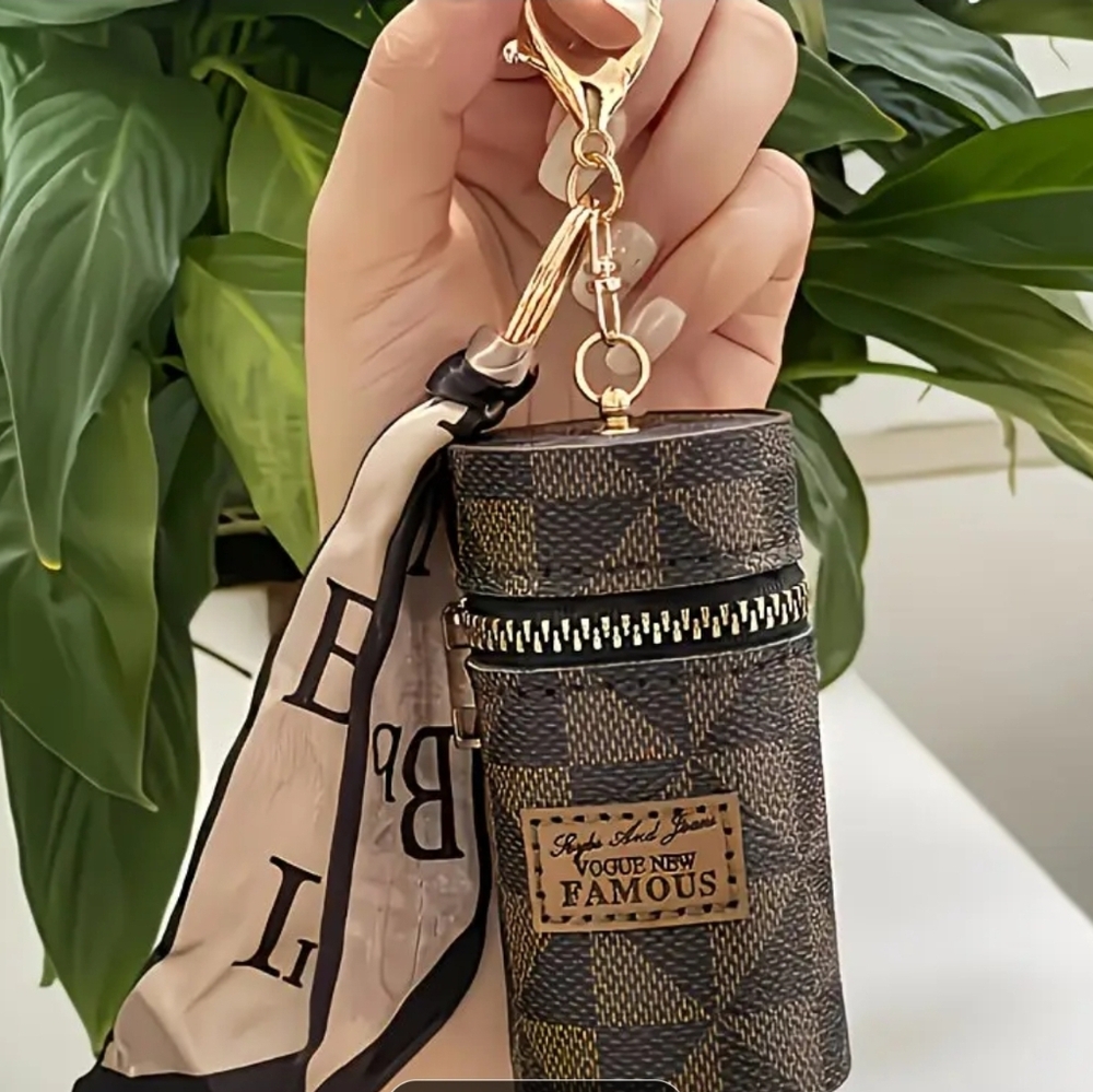 NWT! Retro Mini Zipper Coin Purse With Scraf In Brown NEW